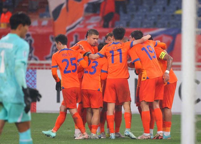 包含河南队在主场迎战球队,展现出强大士气的词条 包含河南队在主场迎战球队,展现出强大士气的词条