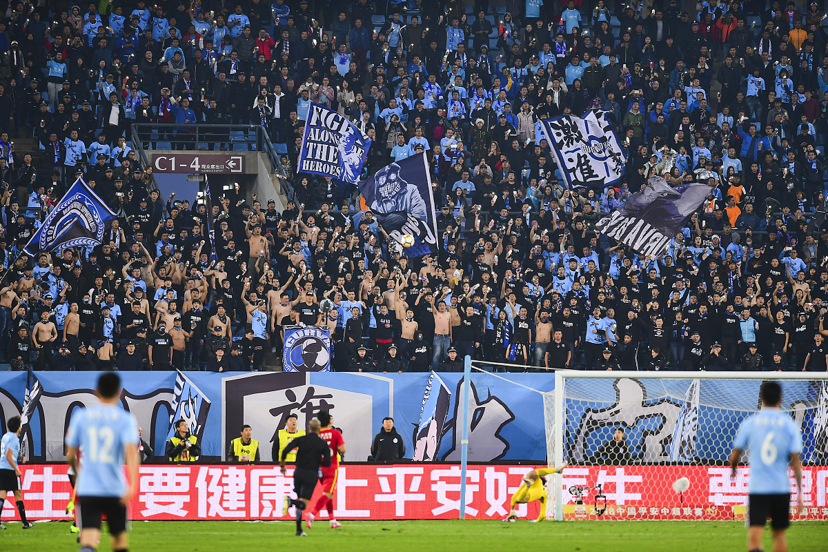 关于紧张激战!亚冠比赛掀起球迷热情的信息 关于紧张激战!亚冠比赛掀起球迷热情的信息