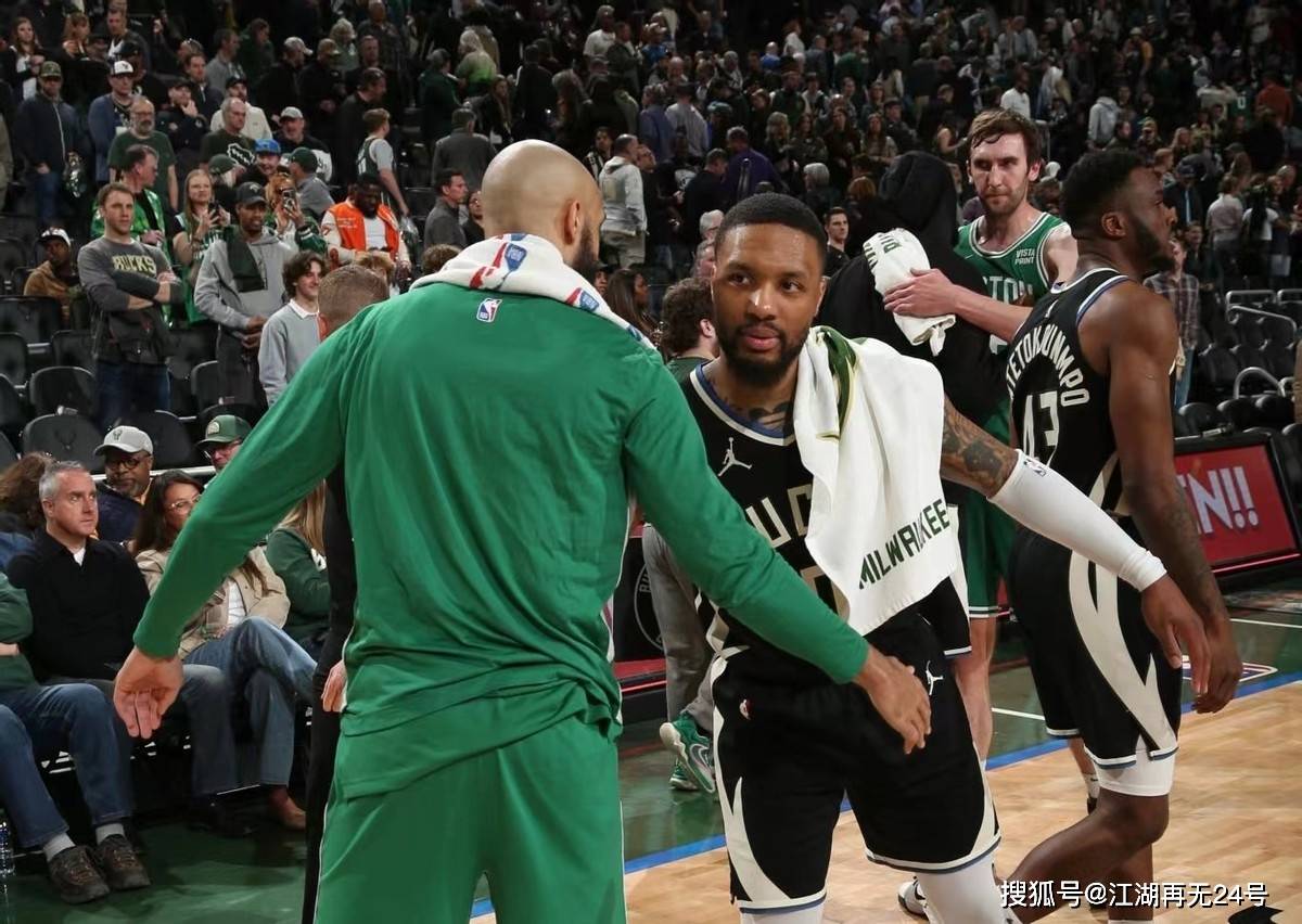 包含篮球明星受伤离场，球队遭遇关键时刻困境的词条