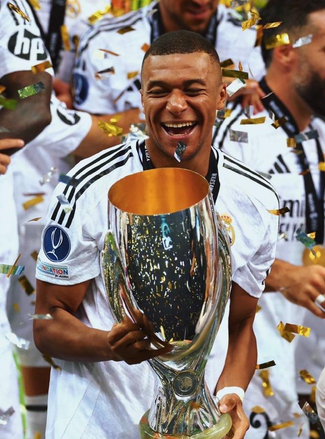 皇马小将崭露头角,完成关键进球助球队胜利! 皇马小将崭露头角,完成关键进球助球队胜利!