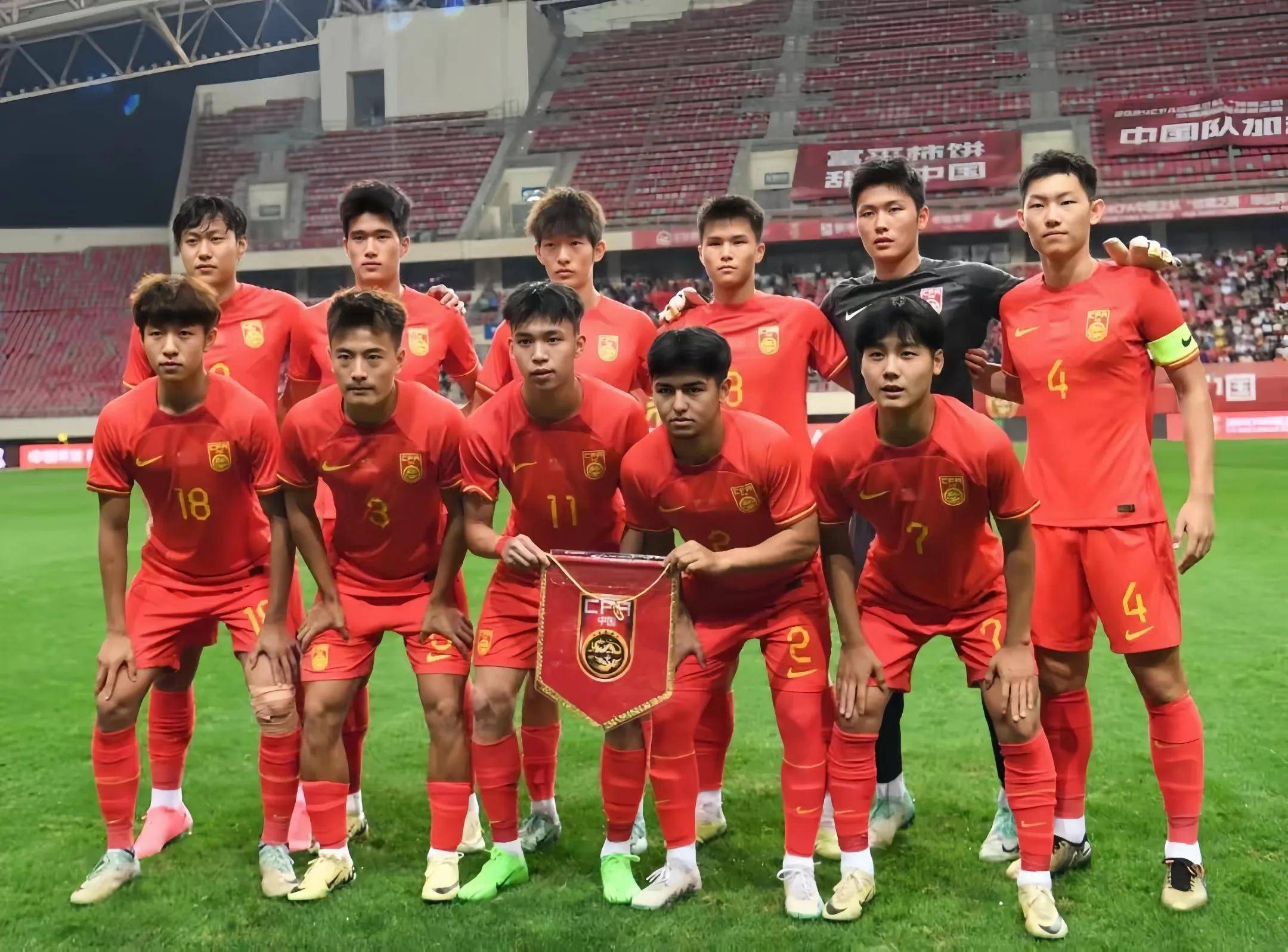 国内足球联赛赛场紧张,球队实力逐渐浮出水面的简单介绍 国内足球联赛赛场紧张,球队实力逐渐浮出水面的简单介绍