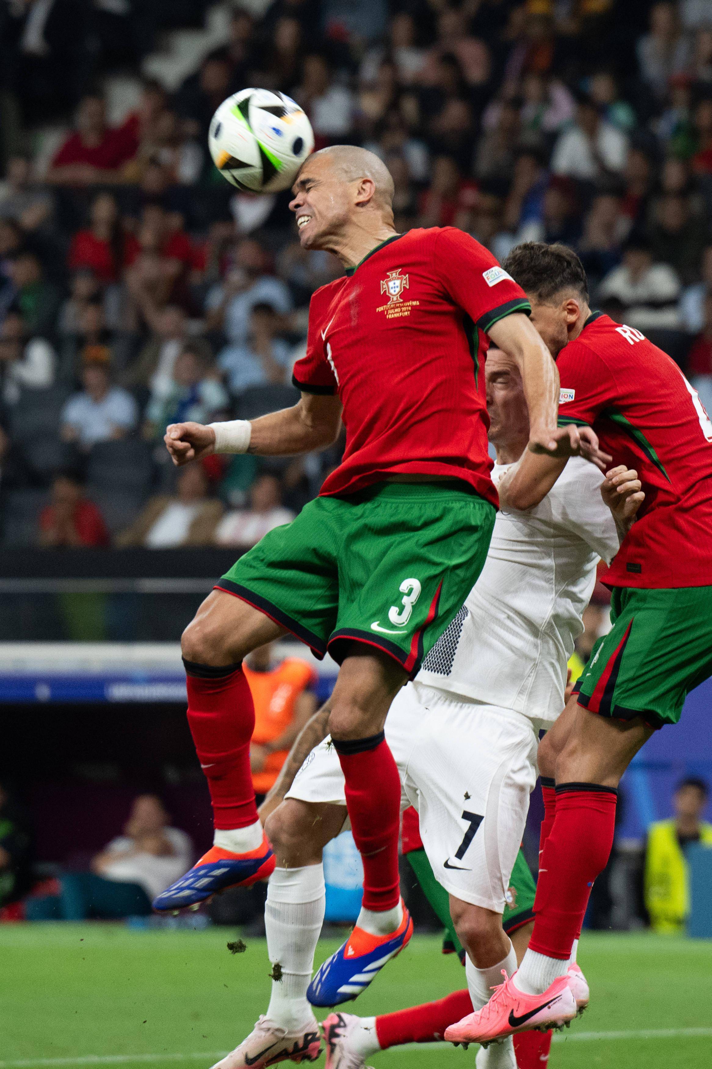 开云体育下载-关于精彩纷呈的足球对决，热血激情四射！的信息