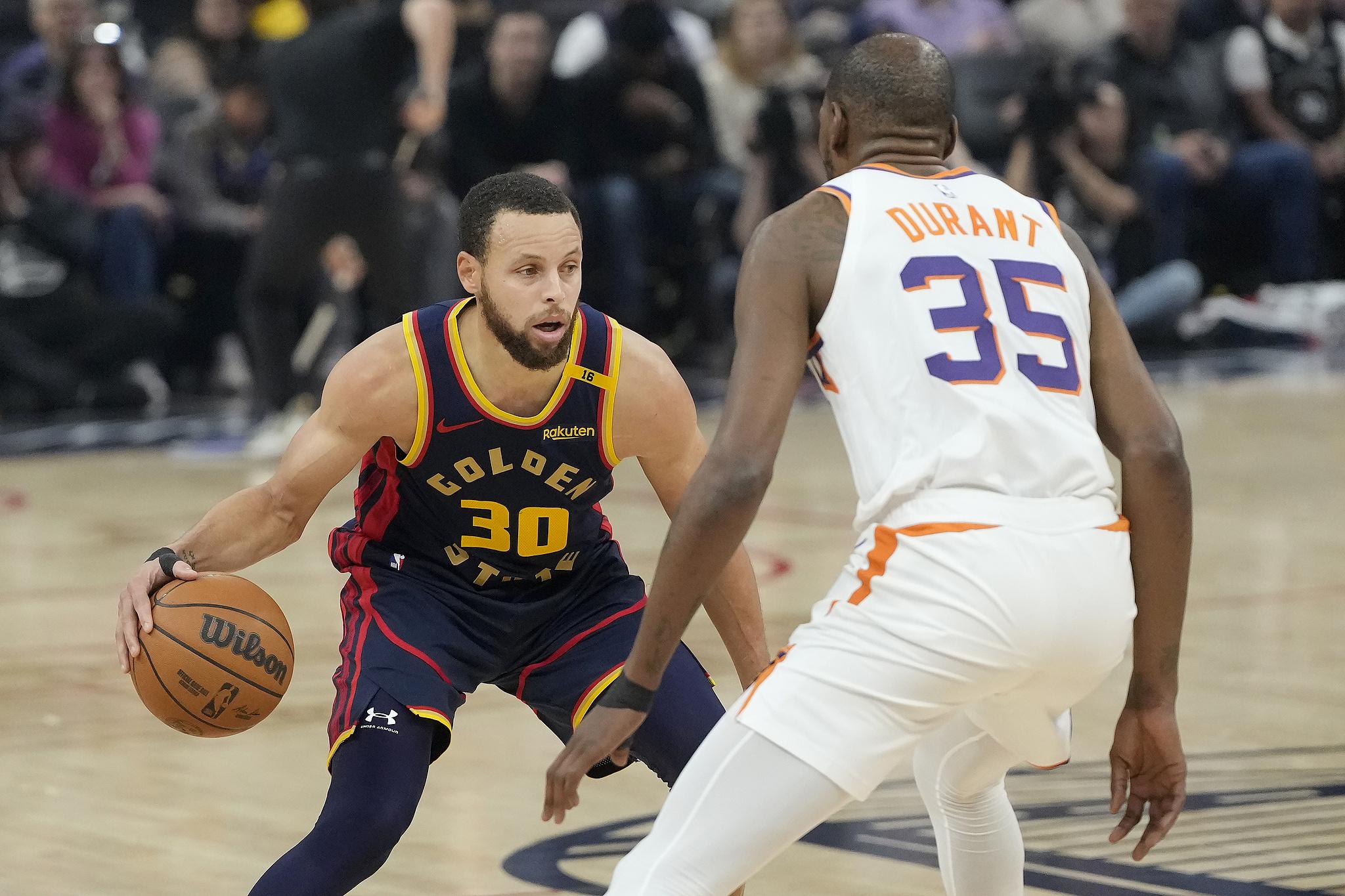 开云下载-勇士队关键时刻暴露问题，面临重重困境