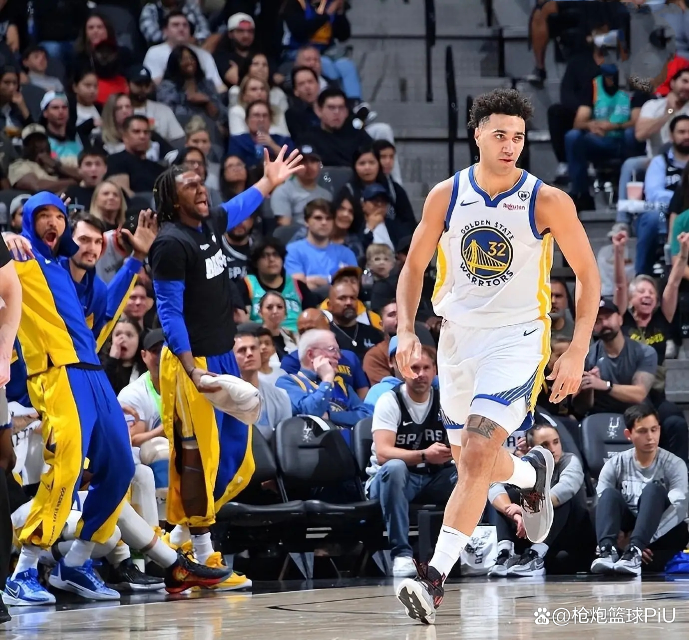 勇士队关键时刻暴露问题，面临重重困境