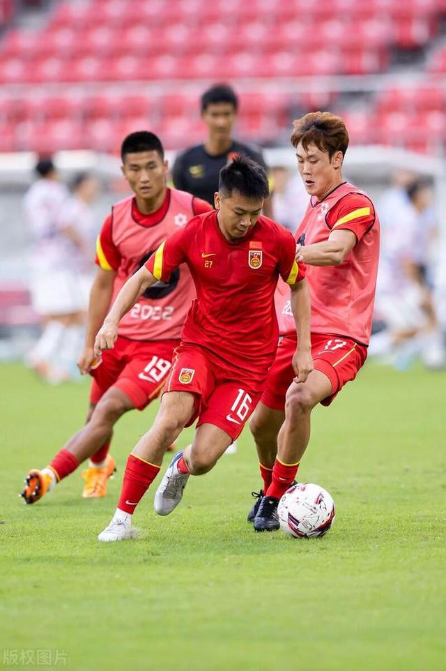 国际足球赛场上,中国队实力抢镜 国际足球赛场上,中国队实力抢镜