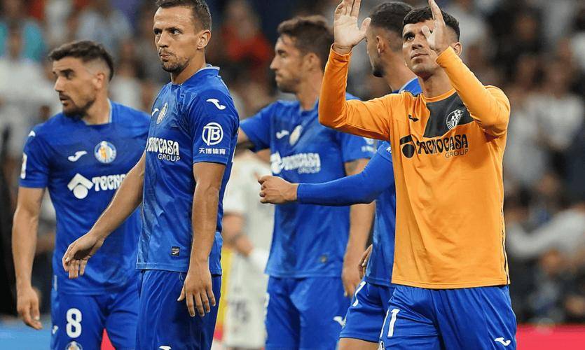 斯帕尔球队备战新赛季,意气风发迎接挑战的简单介绍 斯帕尔球队备战新赛季,意气风发迎接挑战的简单介绍