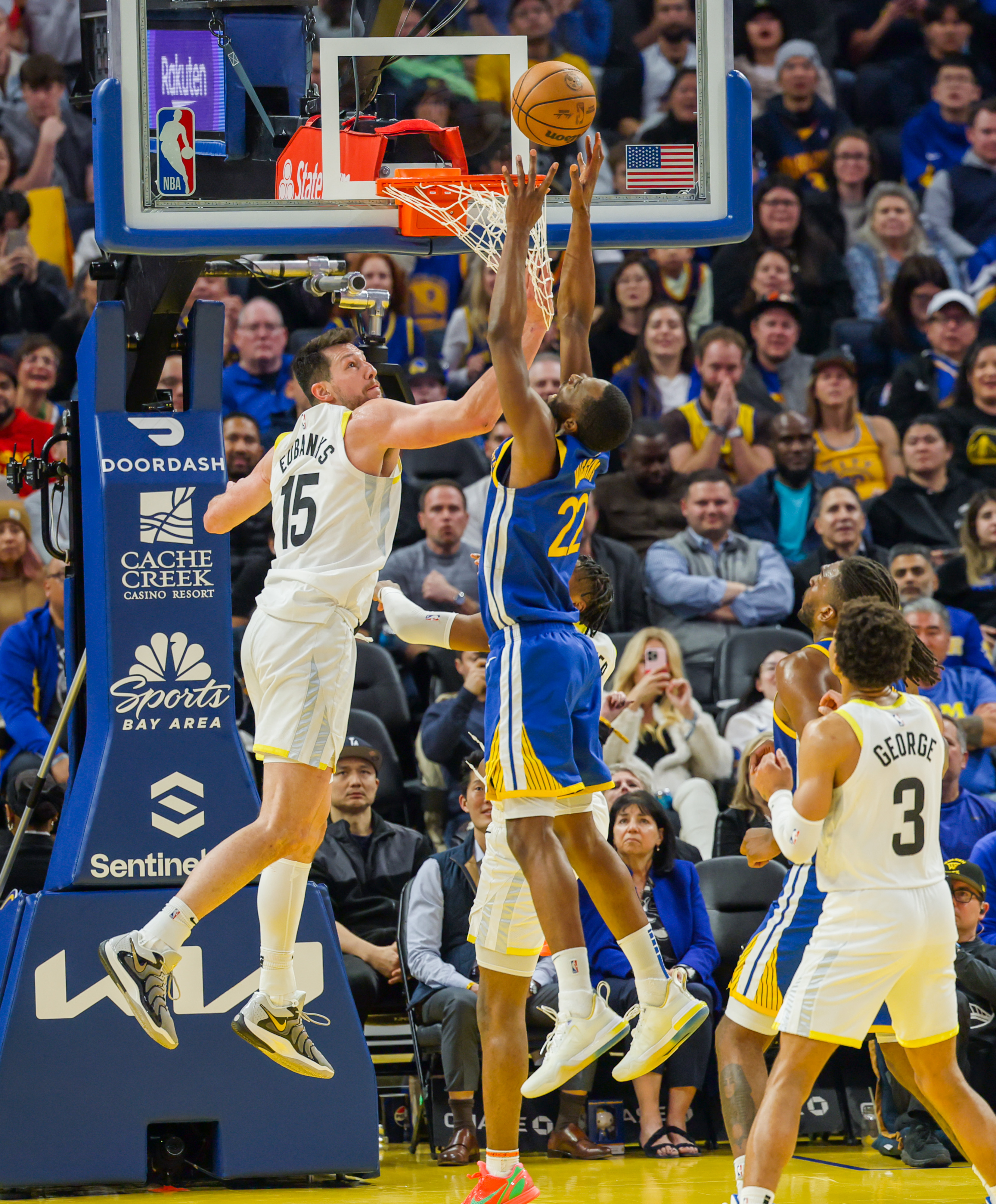 爵士主场连胜掘金,晋级季后赛次轮的简单介绍 爵士主场连胜掘金,晋级季后赛次轮的简单介绍