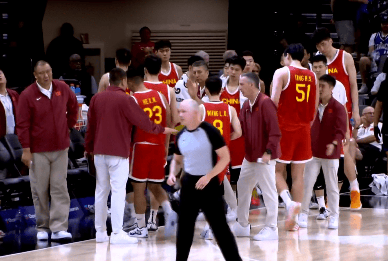 NBA夏季联赛首场战罢，年轻球员表现出色的简单介绍