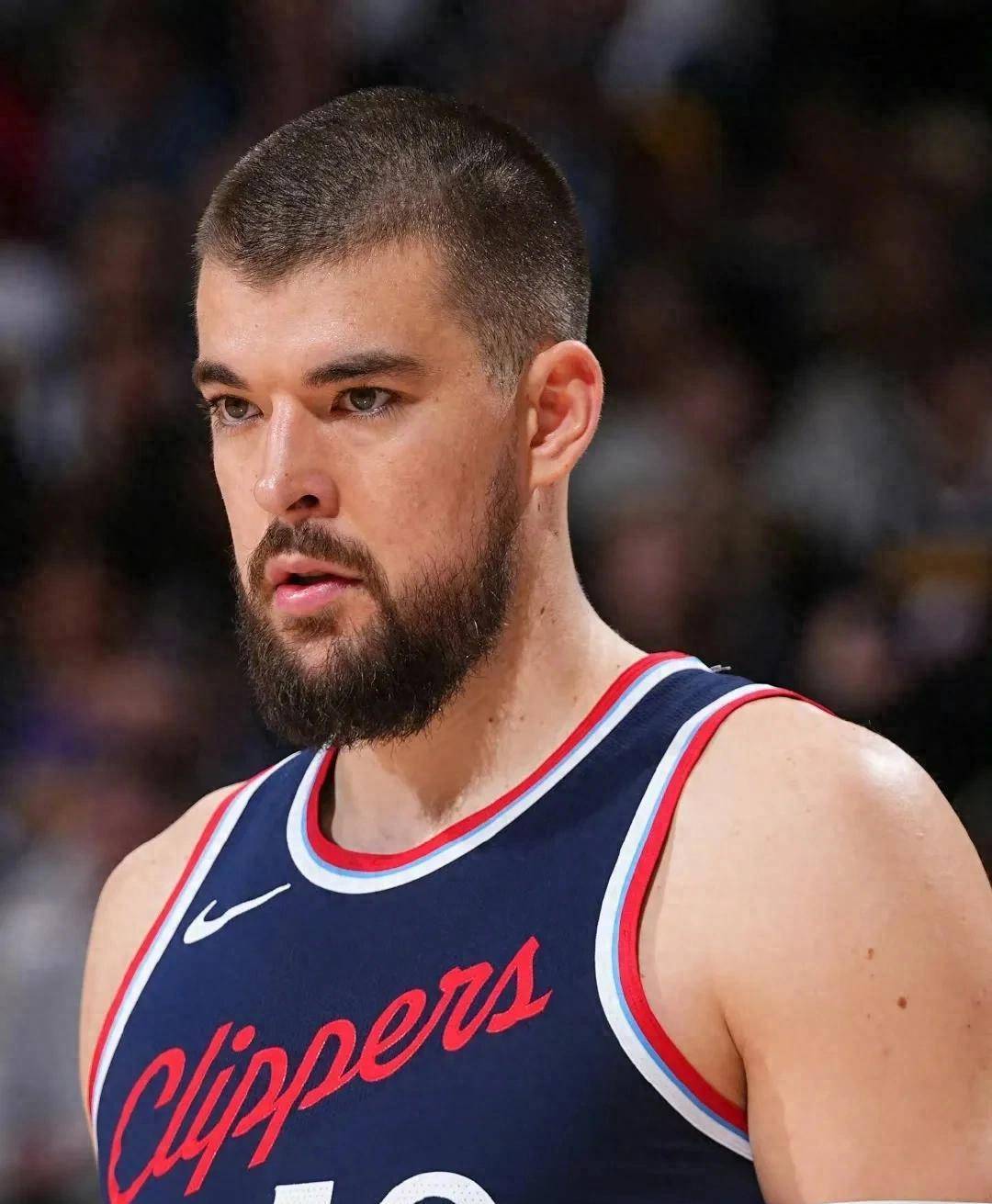 开云APP-快船挽救赛点，与爵士展开生死战的简单介绍