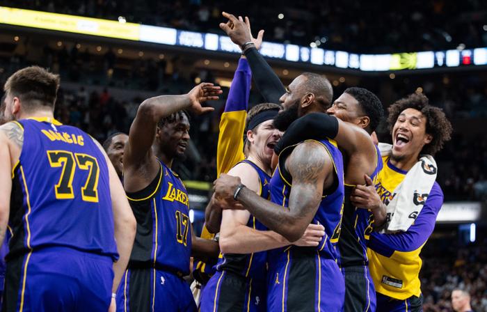 快船挽救赛点,与爵士展开生死战的简单介绍 快船挽救赛点,与爵士展开生死战的简单介绍