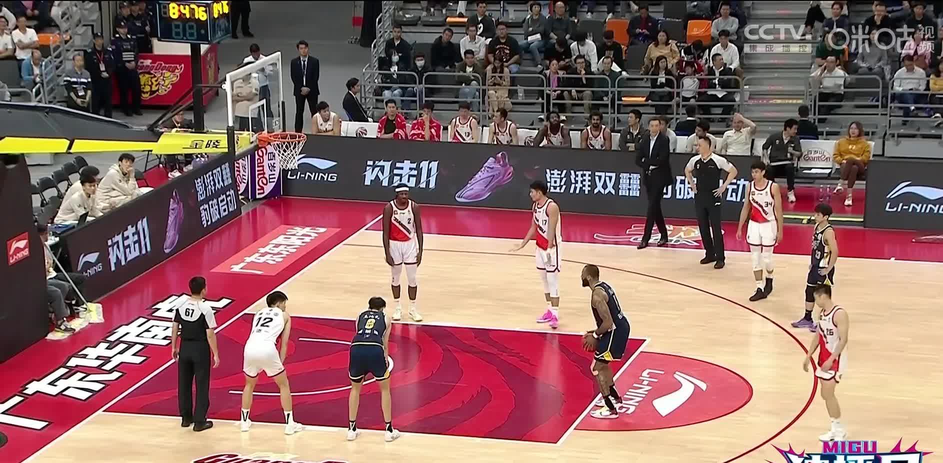 广州城主场负于江苏苏宁，遭遇三连败的简单介绍