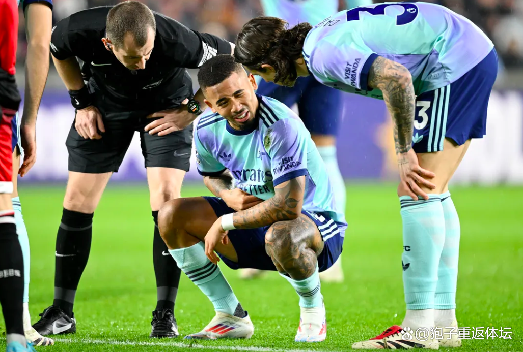 阿森纳飘红英超赛场,球队实力不容小觑的简单介绍 阿森纳飘红英超赛场,球队实力不容小觑的简单介绍