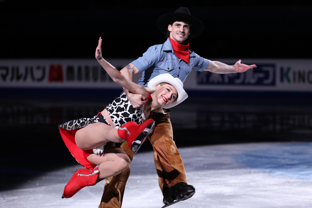 包含加拿大花样滑冰选手优雅展现-获得高分的词条 包含加拿大花样滑冰选手优雅展现-获得高分的词条