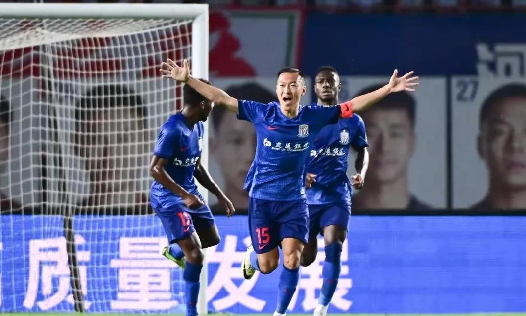 上海绿地申花战平河南建业,两队握手言和的简单介绍 上海绿地申花战平河南建业,两队握手言和的简单介绍