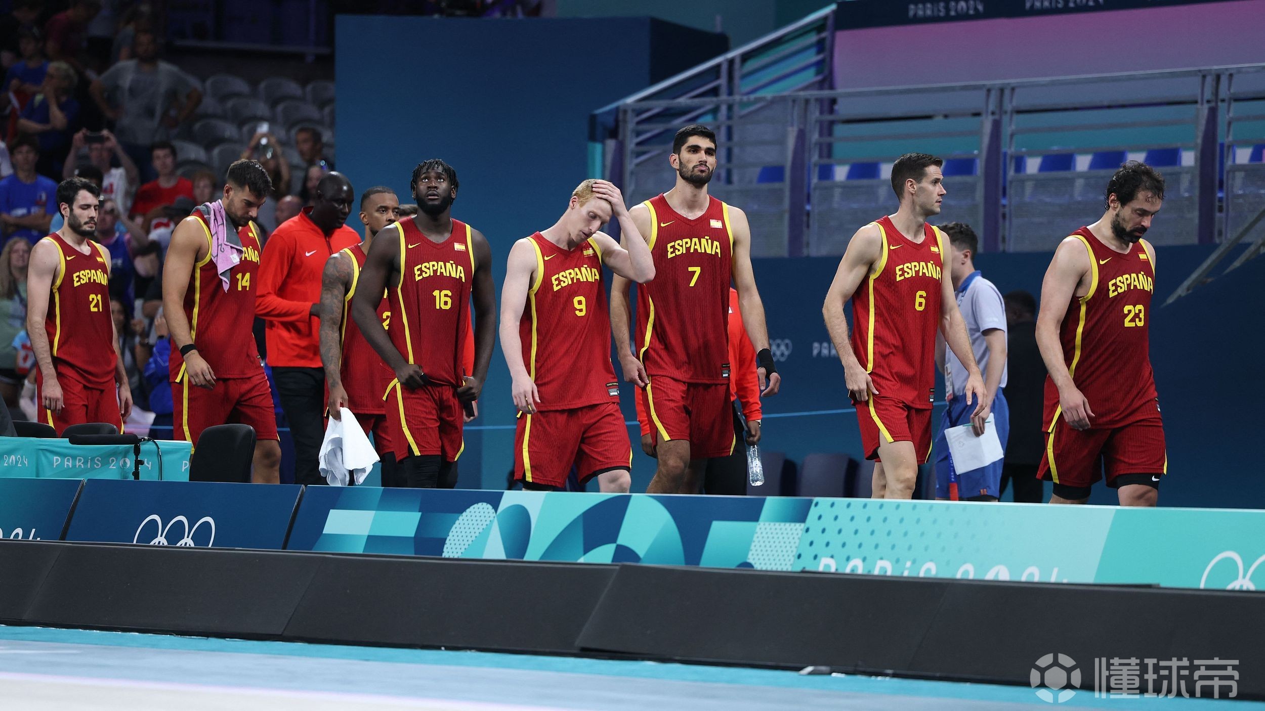 西班牙队实现男足八强逆袭,晋级半决赛 西班牙队实现男足八强逆袭,晋级半决赛