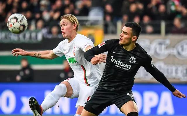 奥格斯堡队后防迎来重大转折期备战较量的简单介绍 奥格斯堡队后防迎来重大转折期备战较量的简单介绍