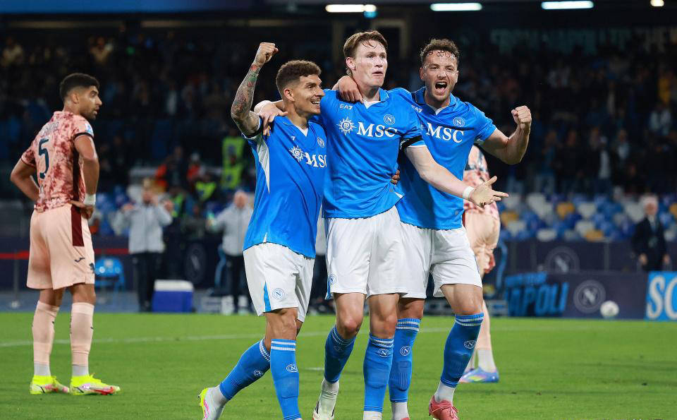 包含那不勒斯不敌强敌，国际赛场前路坎坷的词条