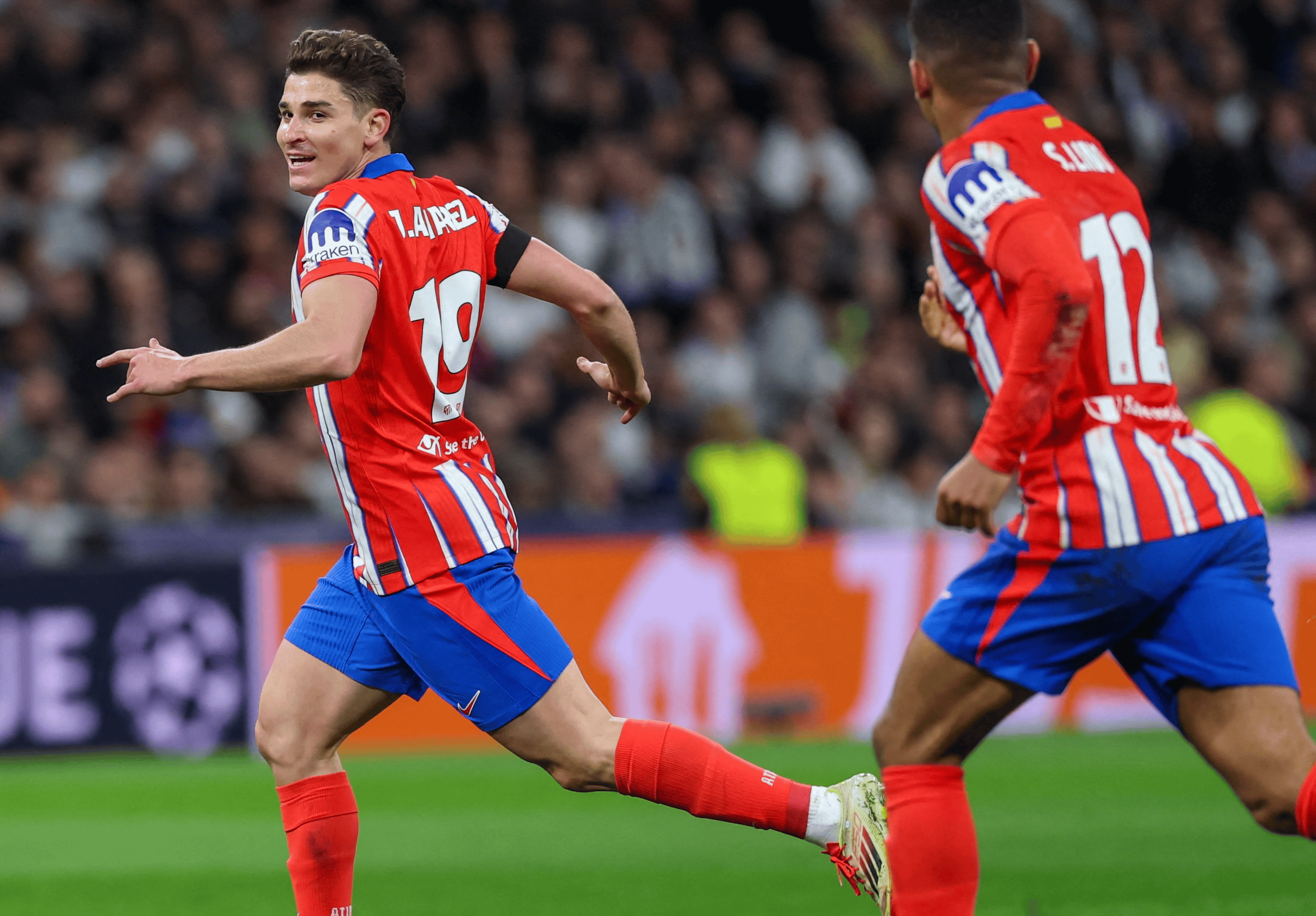 包含欧预赛胜利不凡踢出独特风采:全球预选神迹定格的词条