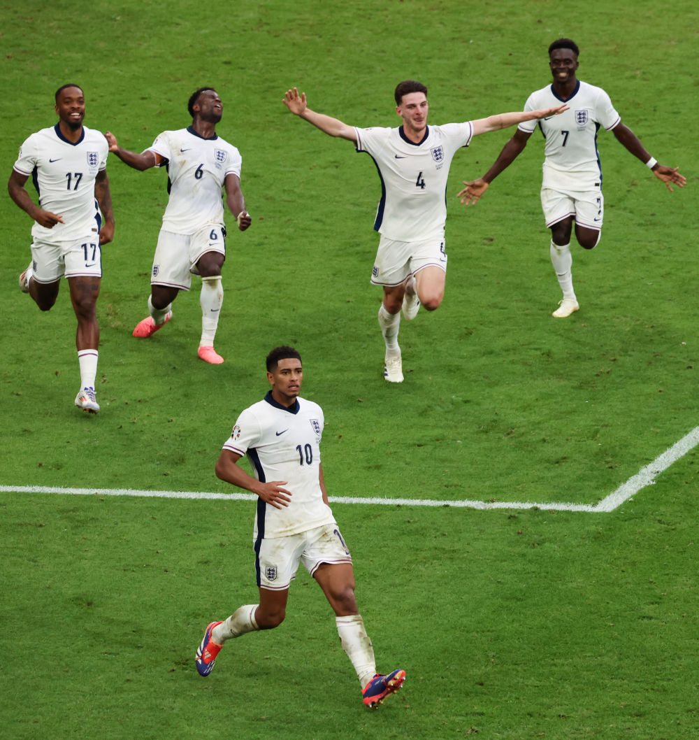 荷兰队惊险晋级,强大实力展现无疑的简单介绍 荷兰队惊险晋级,强大实力展现无疑的简单介绍