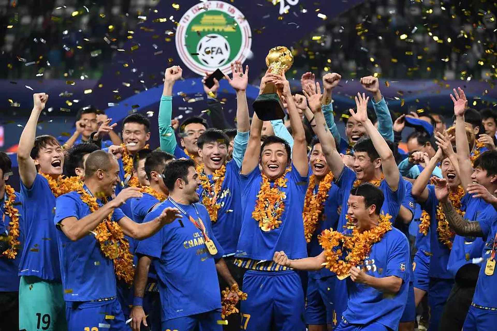 上海上港连胜晋级，即将面对世俱杯巴萨