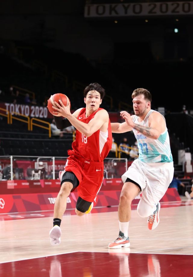 包含斯洛文尼亚队逆袭成功挺进下一轮的词条 包含斯洛文尼亚队逆袭成功挺进下一轮的词条