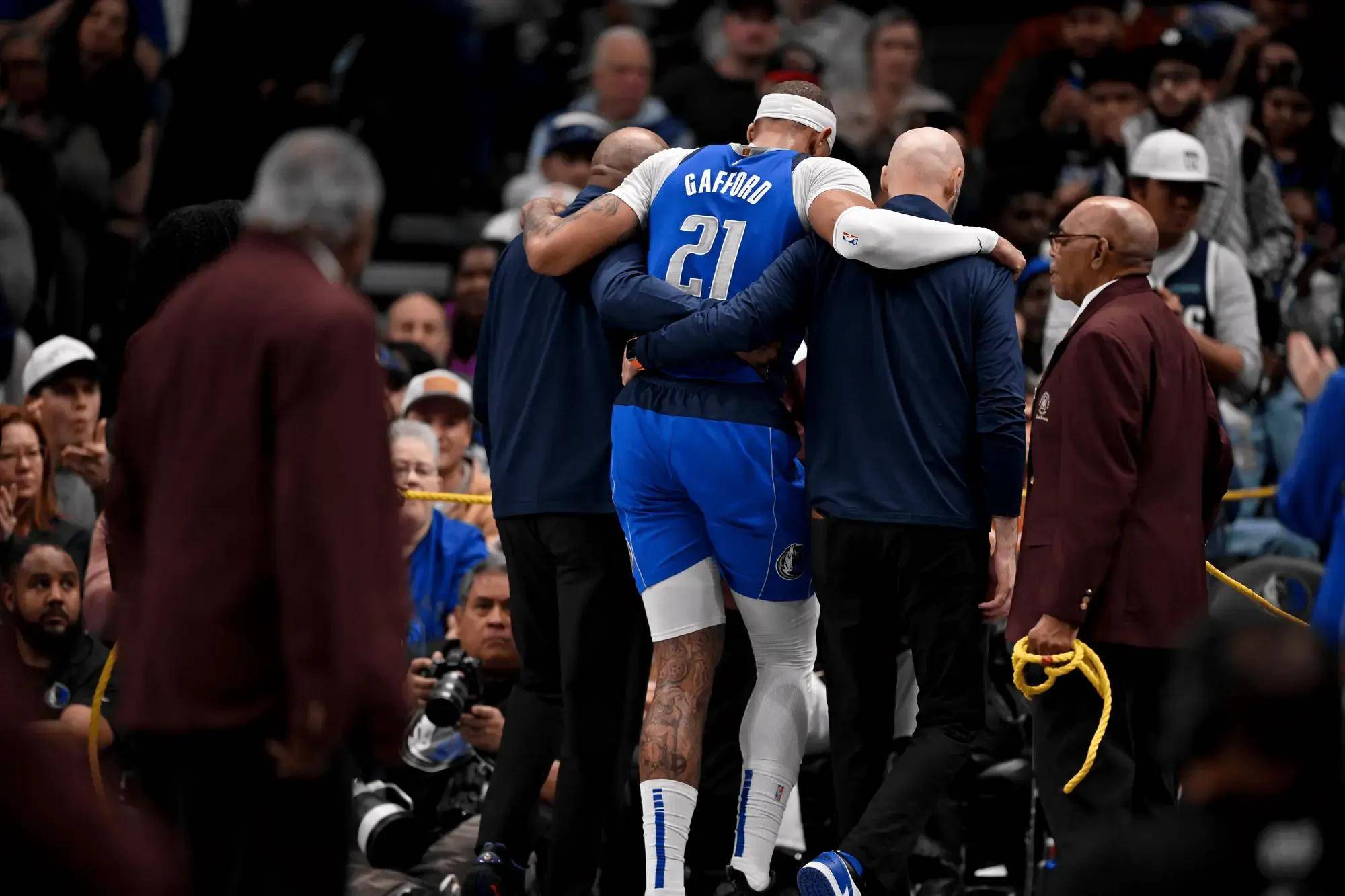 篮网惊险击败人,戴维斯受伤离场 篮网惊险击败人,戴维斯受伤离场