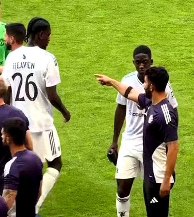 瓦伦西亚逼平曼联，强硬防守赢得尊重的简单介绍