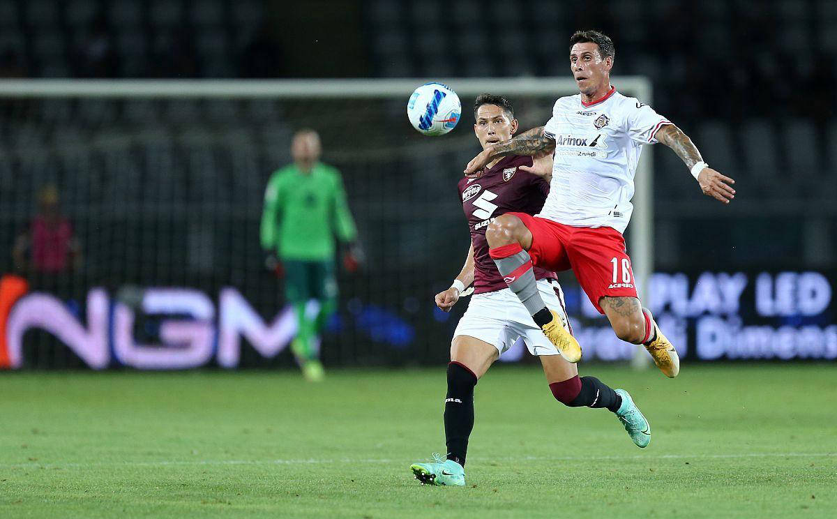 尼斯客场惨败,冲超目标岌岌可危 尼斯客场惨败,冲超目标岌岌可危