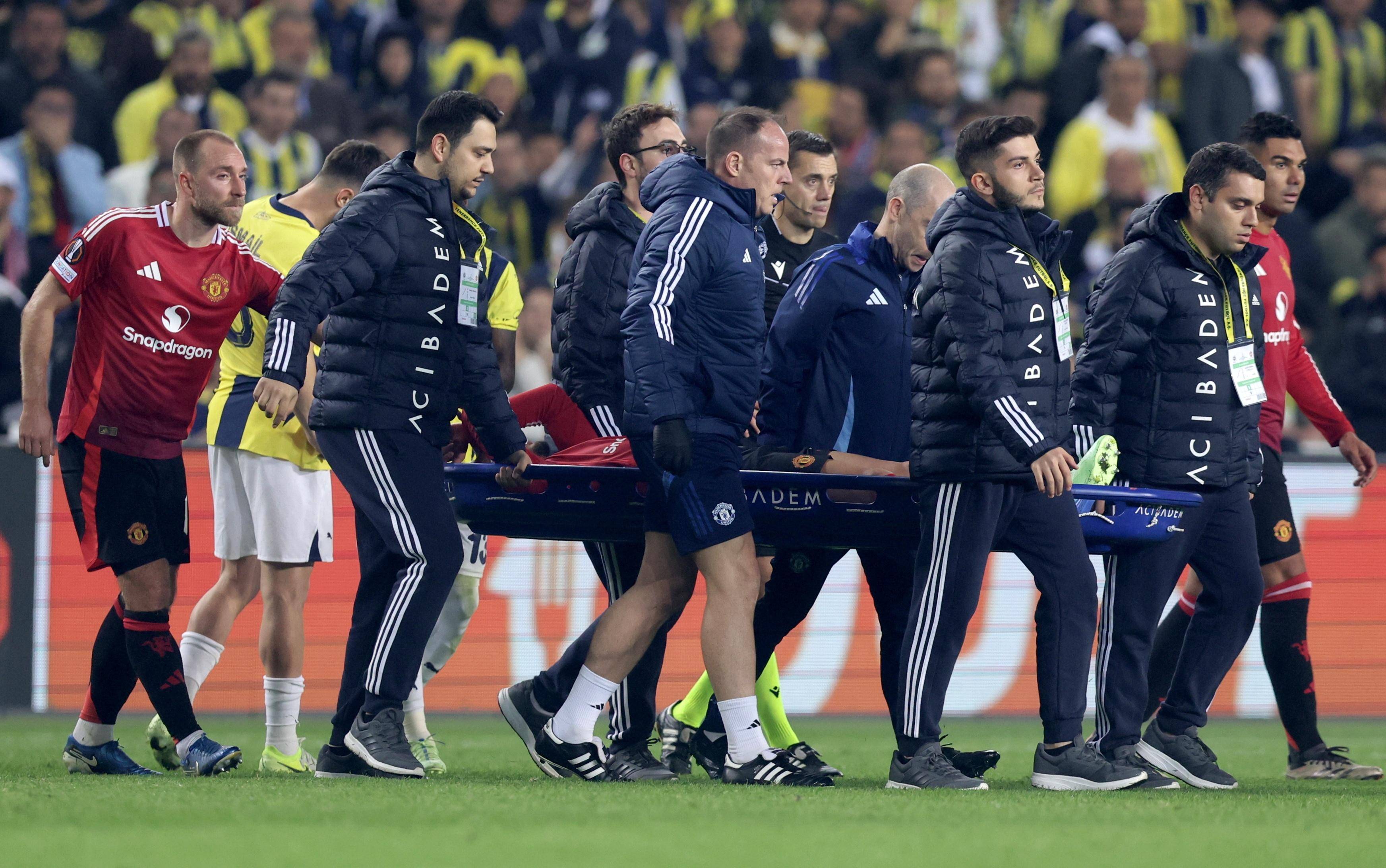 开云体育官网-尤文图斯客场不敌阿贾克斯，晋级形势堪忧