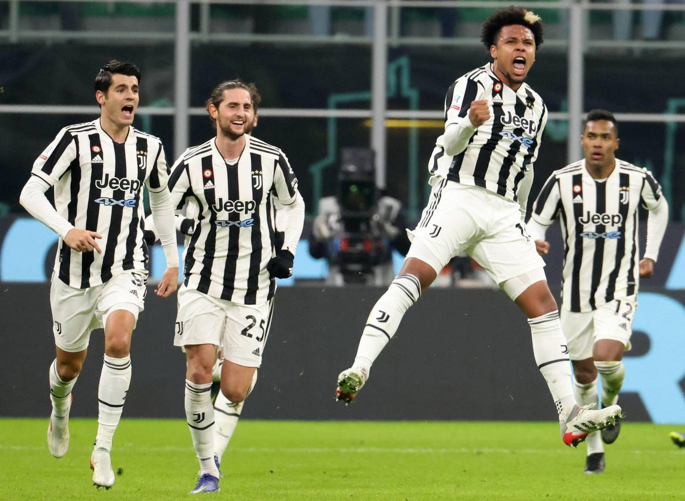 尤文图斯客场不敌阿贾克斯,晋级形势堪忧 尤文图斯客场不敌阿贾克斯,晋级形势堪忧