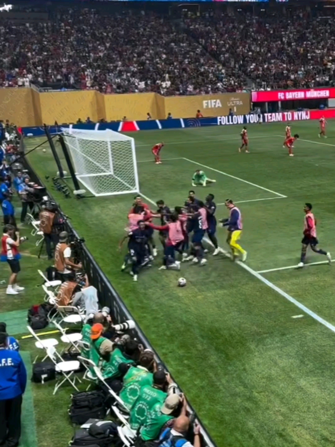 包含拜仁2-1艰难夺胜！晋级半决赛的词条