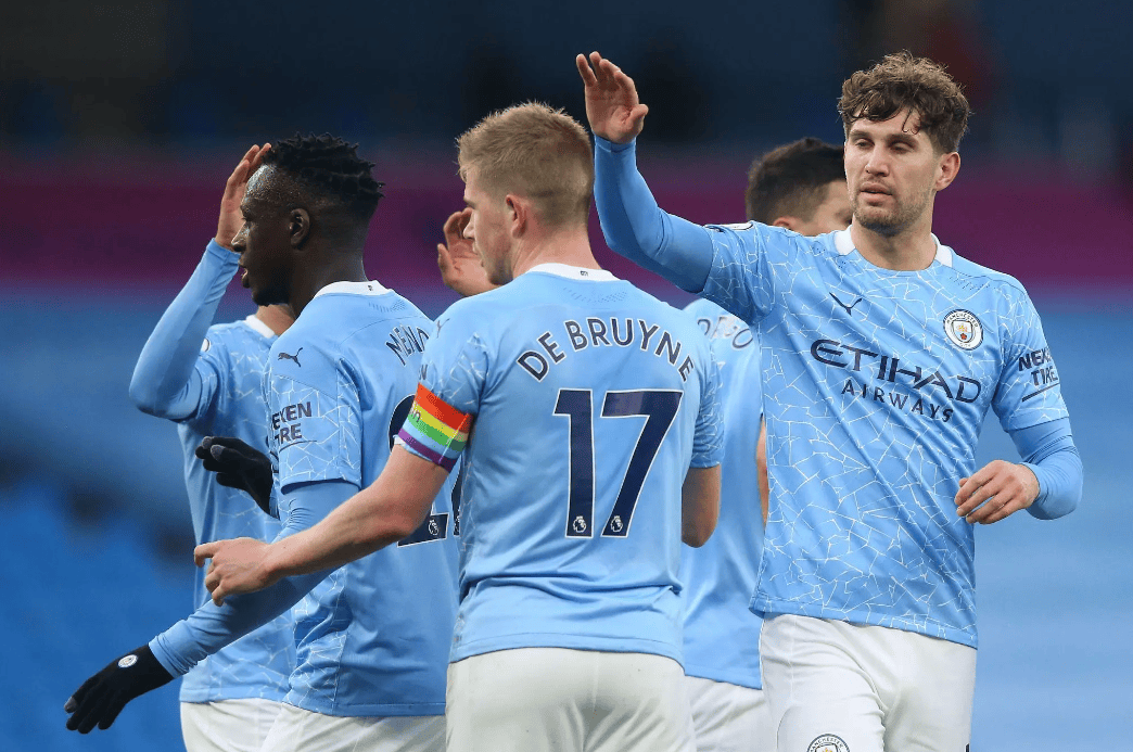 曼城主场大胜,保持追击节奏 曼城主场大胜,保持追击节奏