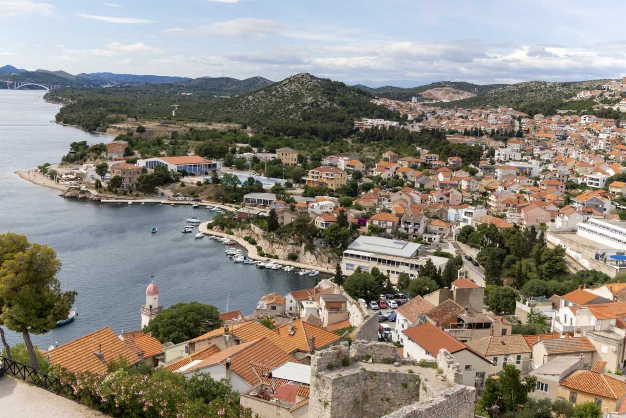 包含克罗地亚客场不敌斯洛文尼亚,遭遇困境的词条 包含克罗地亚客场不敌斯洛文尼亚,遭遇困境的词条