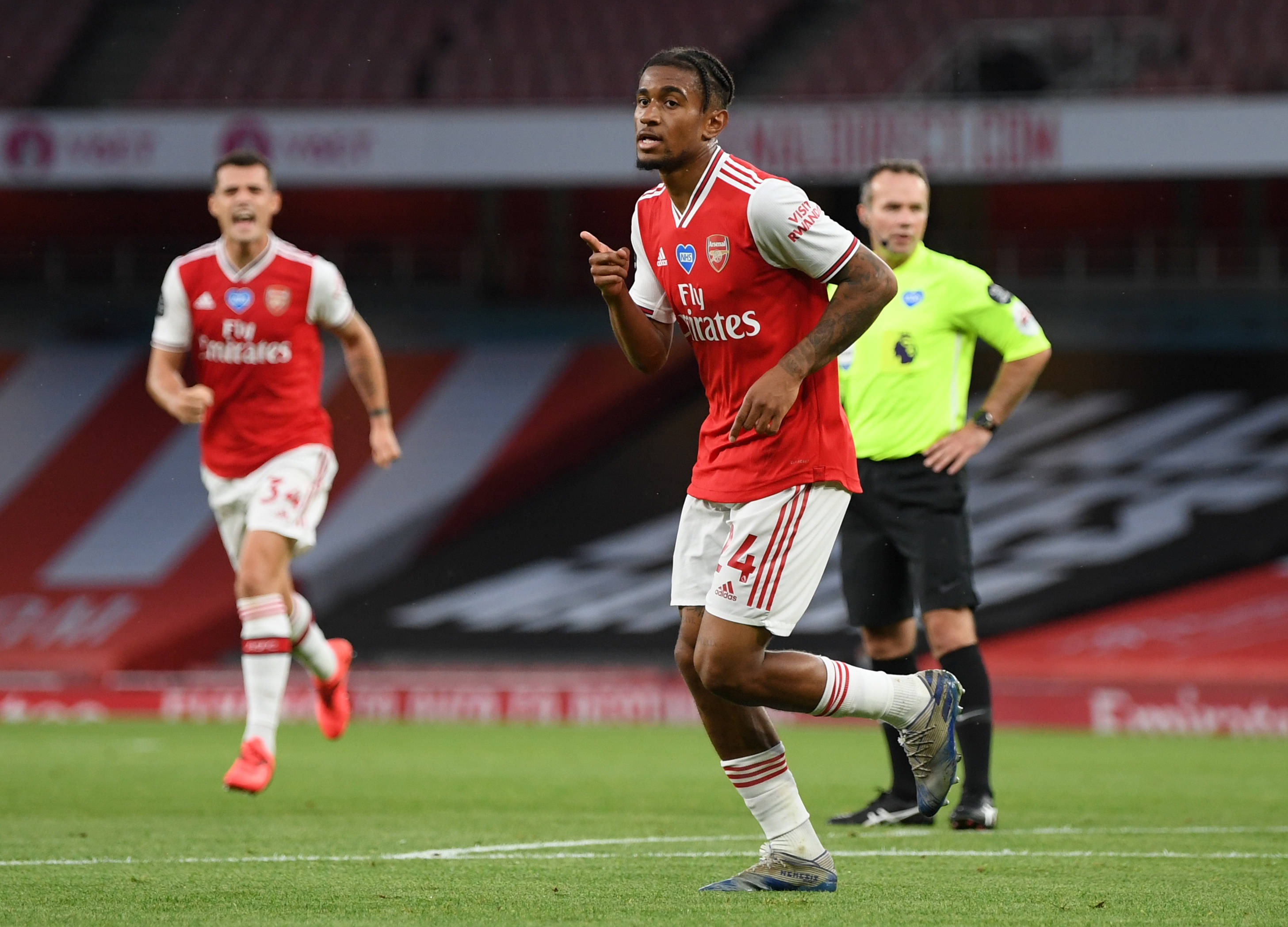 包含弗赖堡平局收场,主场表现令人担忧的词条 包含弗赖堡平局收场,主场表现令人担忧的词条