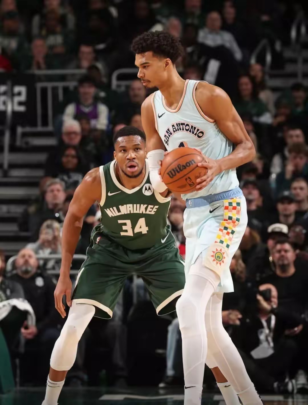 关于青年军马刺靠实力击败老将步行者，彰显后浪冲击力的信息