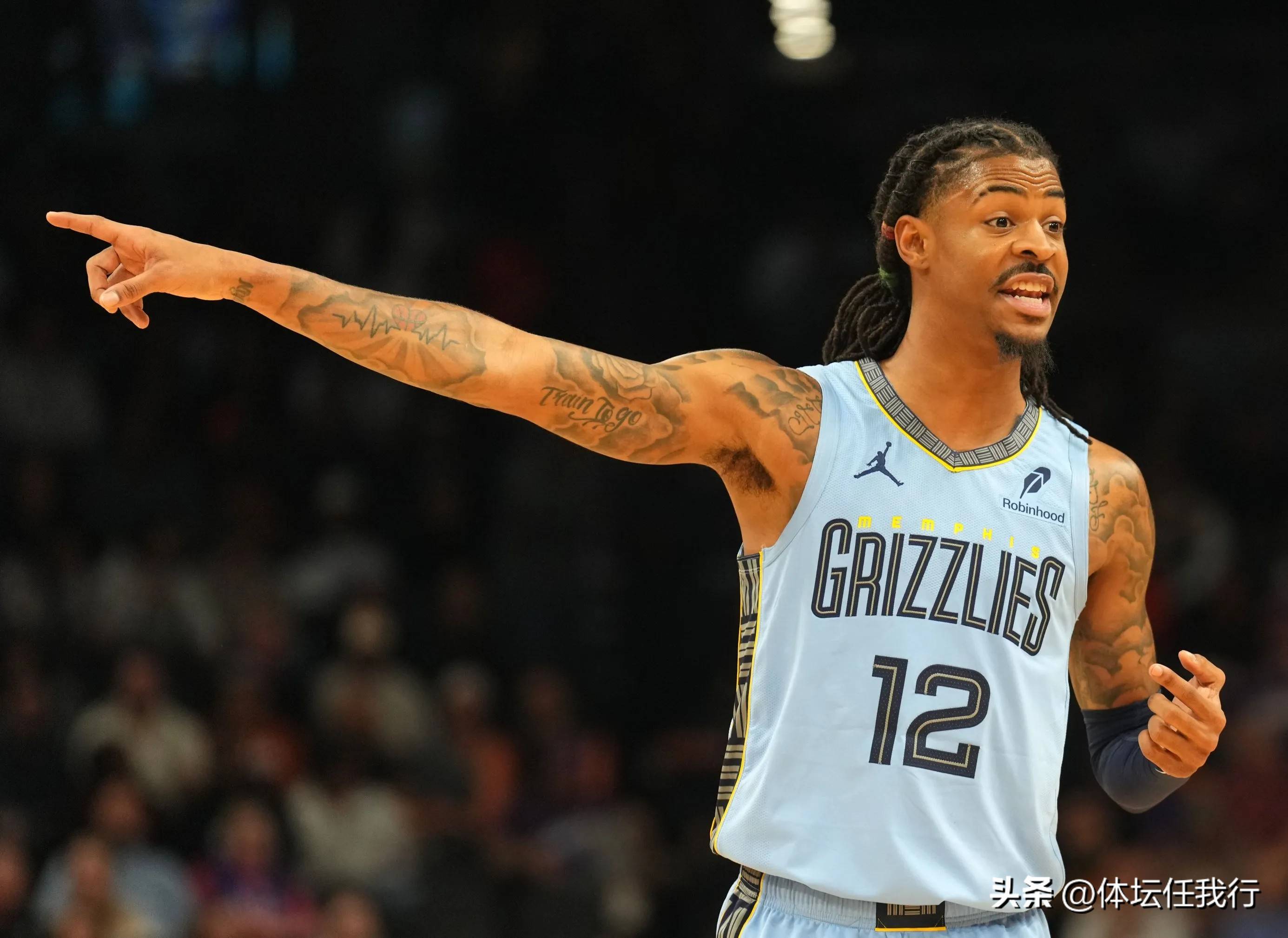 湖人客场击败灰熊,继续领跑西部 湖人客场击败灰熊,继续领跑西部