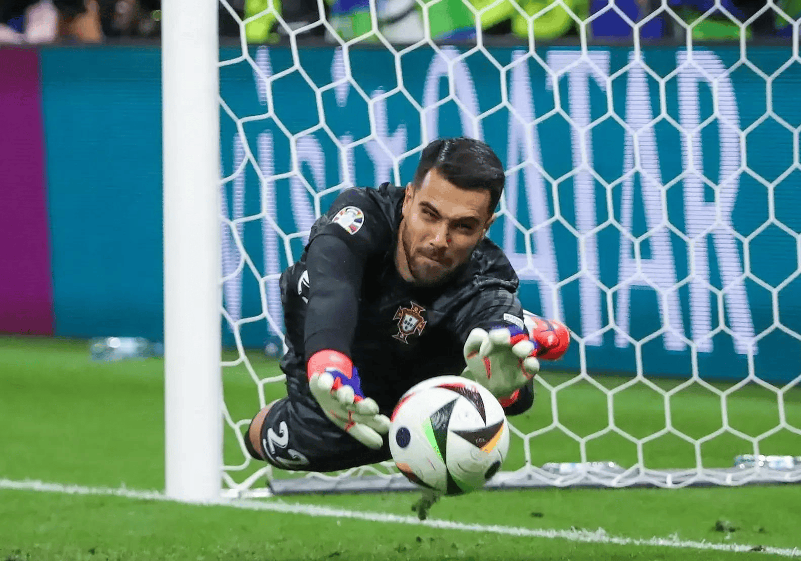 葡萄牙大胜科索沃,提升实力表现 葡萄牙大胜科索沃,提升实力表现