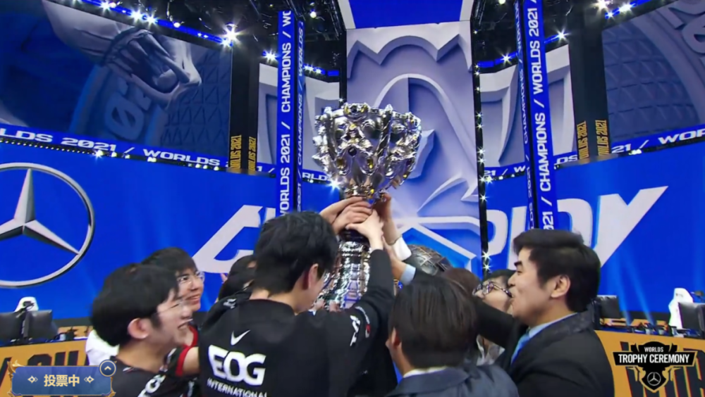 DK翻盘EDG,Hanssama团战一打五激烈交锋半决赛,强势挺进下一轮 DK翻盘EDG,Hanssama团战一打五激烈交锋半决赛,强势挺进下一轮