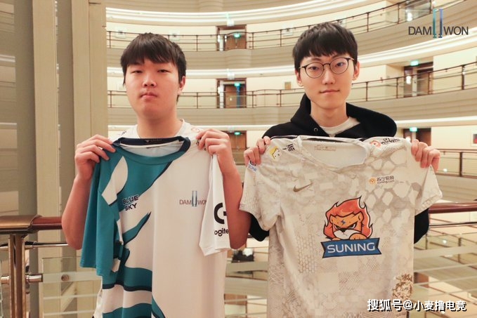 LGD碾压DFM,Jankos线上压制力十足鏖战多局四强赛,让粉丝疯狂欢呼 LGD碾压DFM,Jankos线上压制力十足鏖战多局四强赛,让粉丝疯狂欢呼