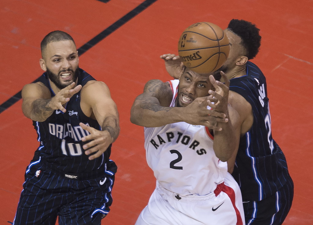 洛瑞强势,猛龙客场擒魔术取得季后赛首胜 洛瑞强势,猛龙客场擒魔术取得季后赛首胜