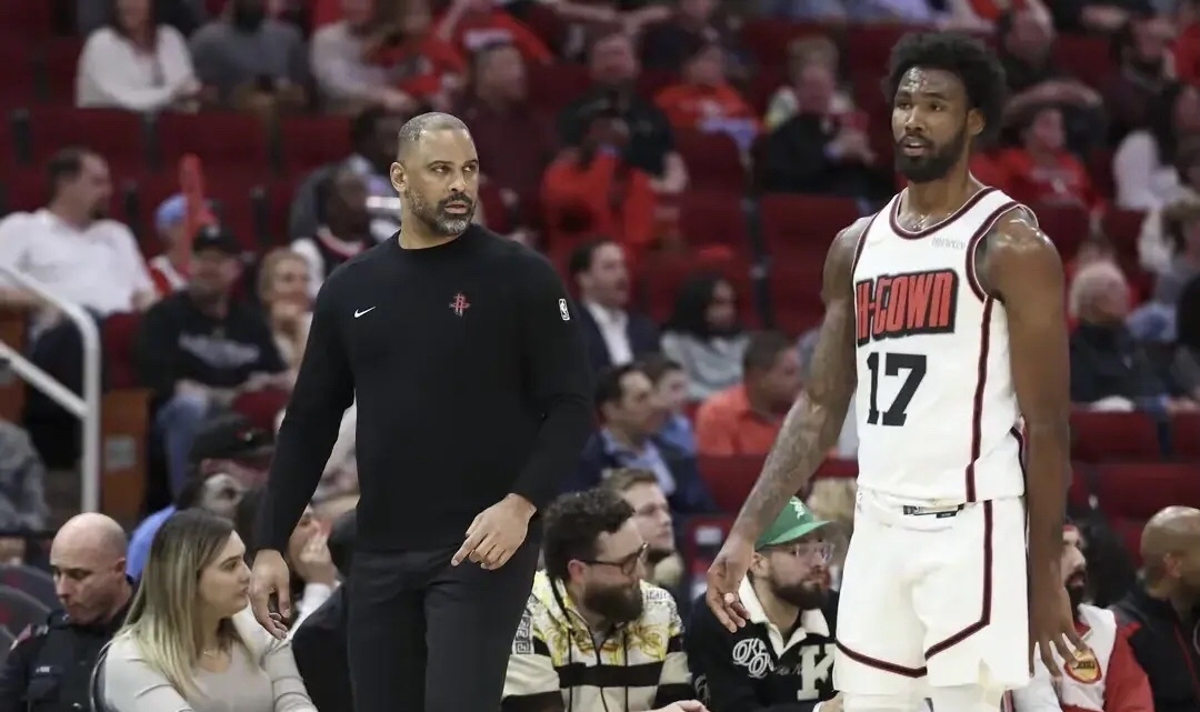 火箭大胜灰熊,继续保持领先优势 火箭大胜灰熊,继续保持领先优势