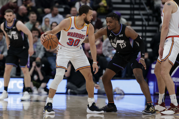 勇士反超爵士,系列赛领先两场 勇士反超爵士,系列赛领先两场