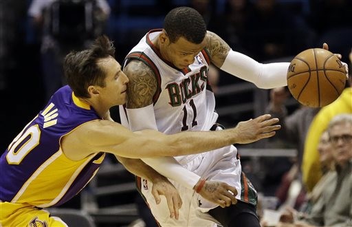 包含公鹿再败,季后赛资格岌岌可危的词条 包含公鹿再败,季后赛资格岌岌可危的词条