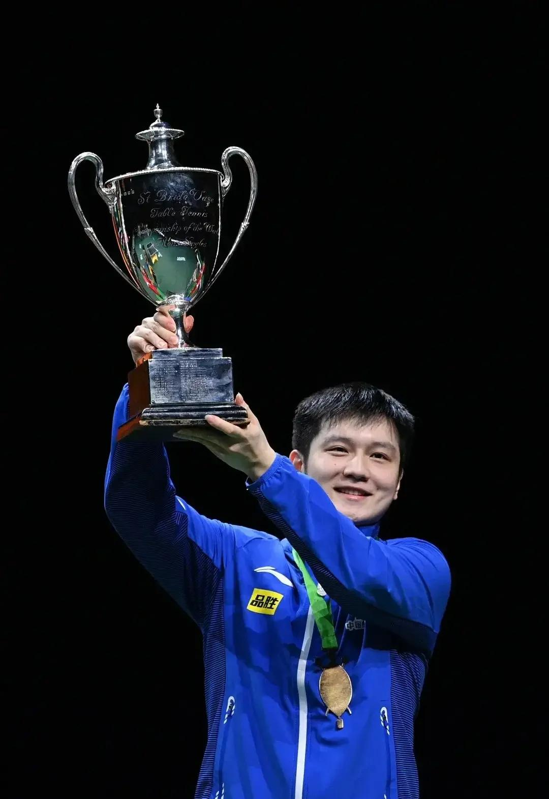 中国队完胜波兰队,马龙刷新纪录 中国队完胜波兰队,马龙刷新纪录