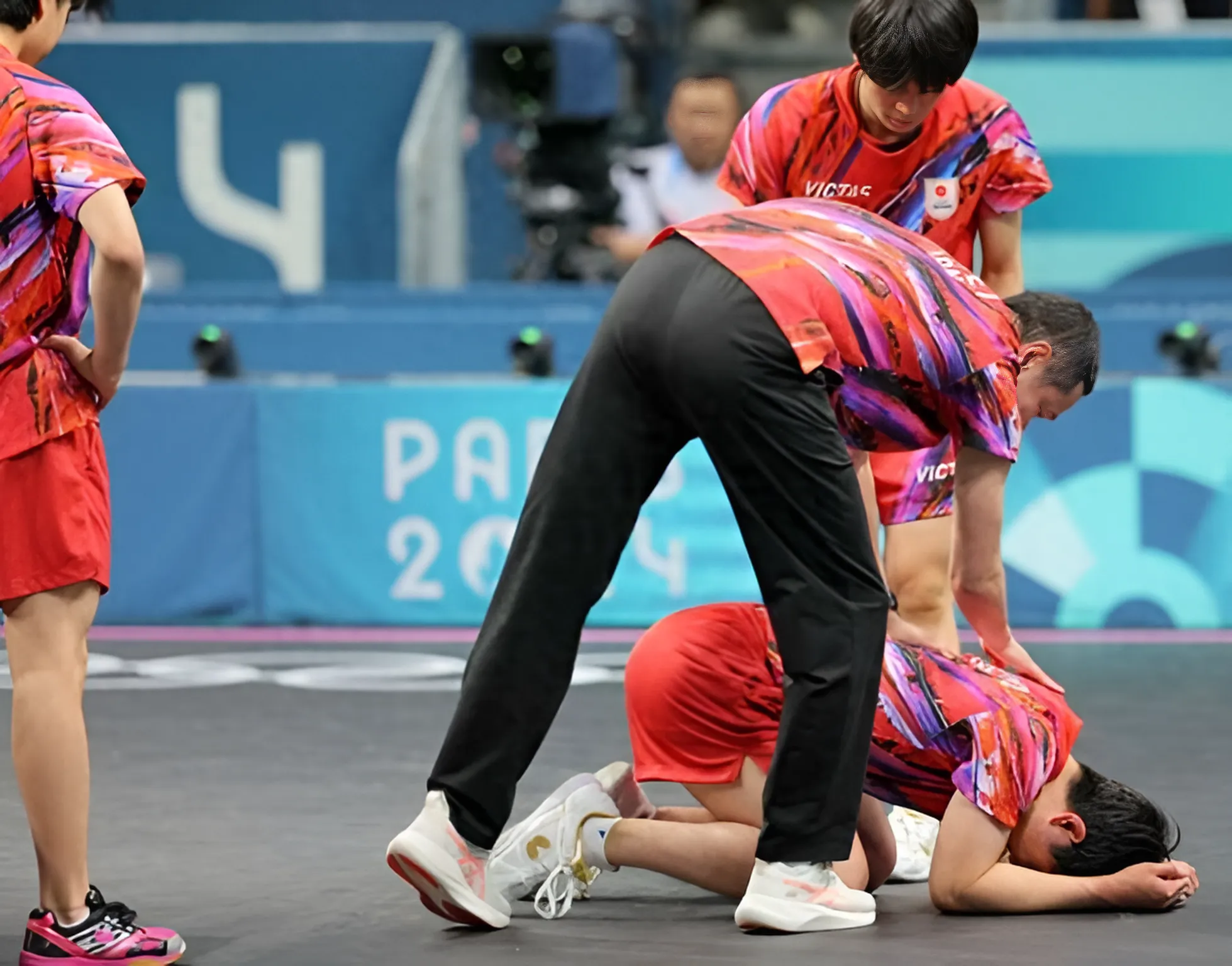 瑞典队碾压日本队,许昕点燃赛场 瑞典队碾压日本队,许昕点燃赛场